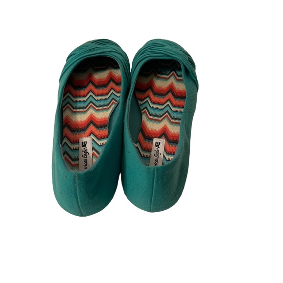 American Eagle Green Flat Weaved Toe Shoes Size 7.5 - Picture 2 of 5